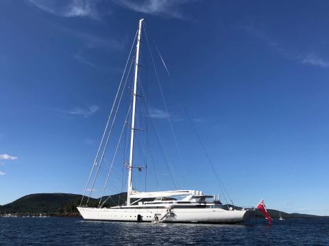 World's largest sloop sails the Maine coast